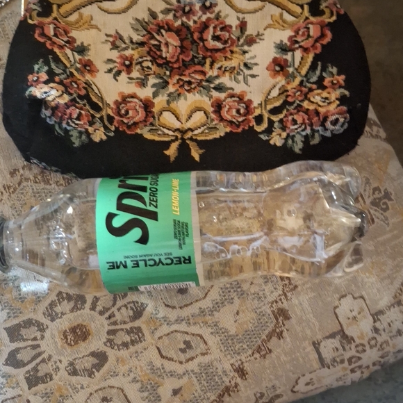 Black Floral Tapestry Evening Bag with Chain - Picture 3 of 4